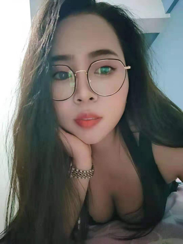 风骚女秘的感觉